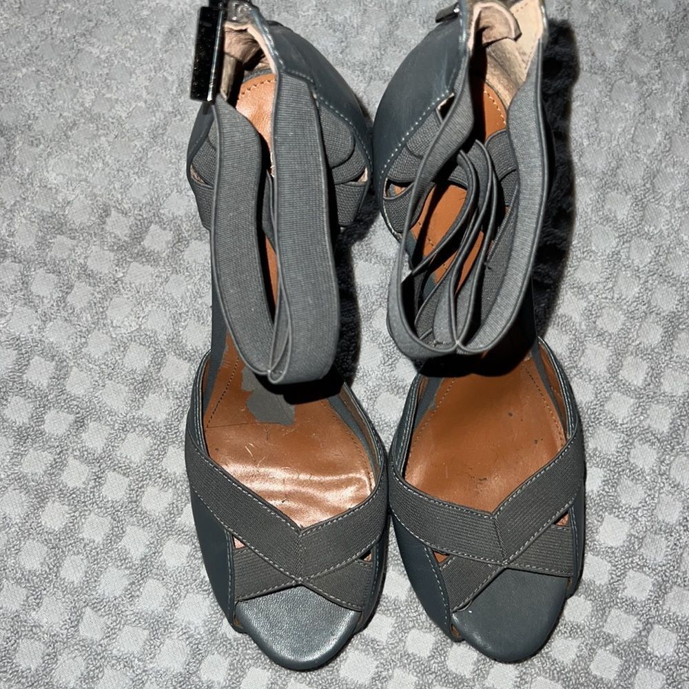 Calvin Klein heels - Picture 3 of 8